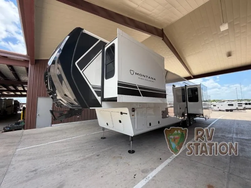 2027 Keystone RV Montana High Country 391TB - Photo 4