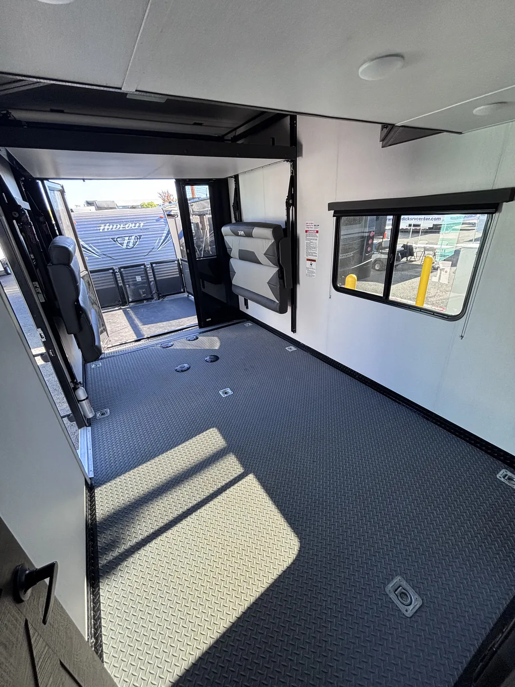 2022 Forest River XLR Nitro 35DK5, Photos photo 9