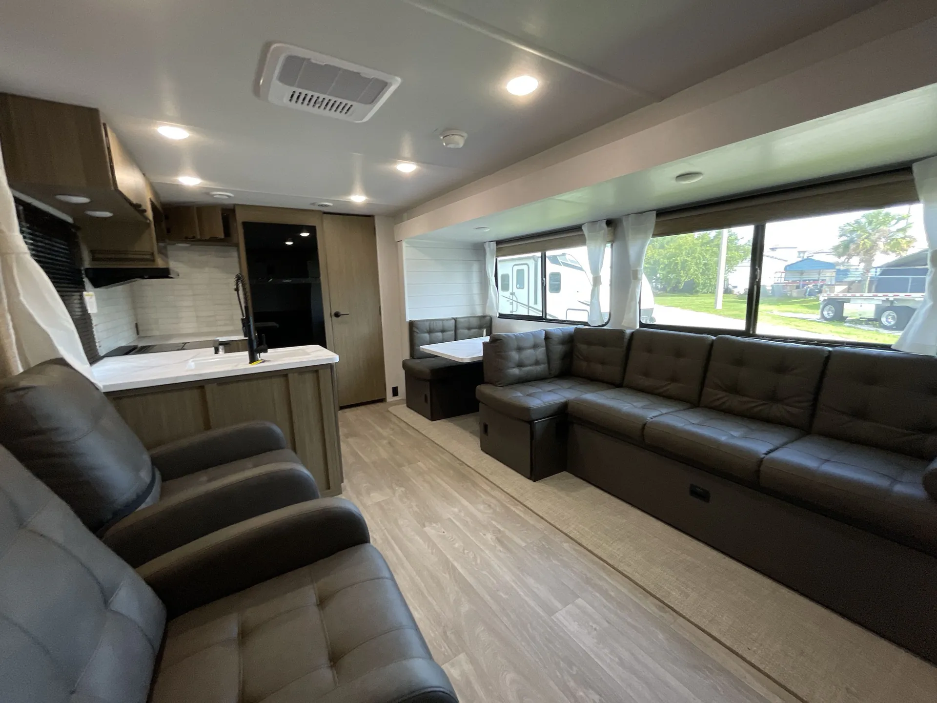 2027 Forest River Salem 27RK — living area main