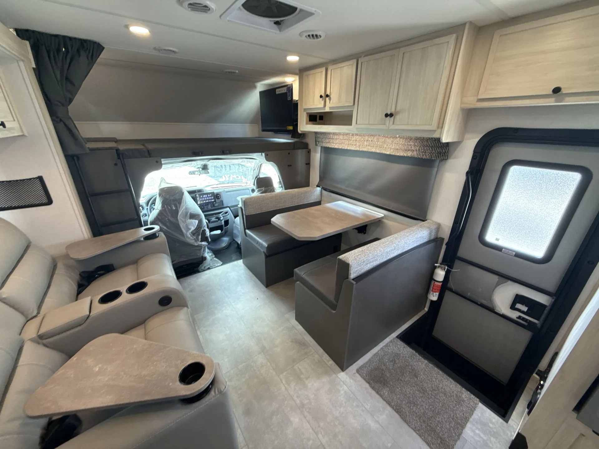 2027 Forest River Sunseeker 2860DS — living area main