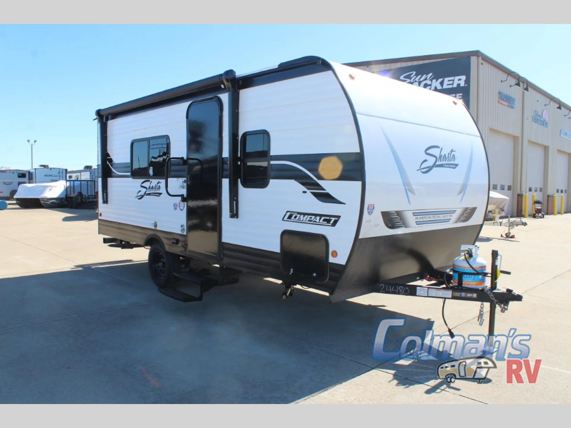 2026 Shasta RVs Compact 18FQ - Photo 3