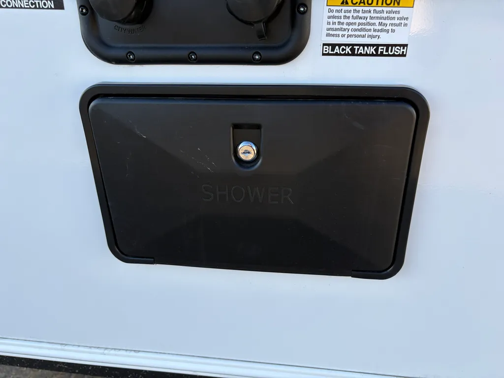 2026 Forest River Cherokee Alpha Wolf 21RB, Photos photo 35