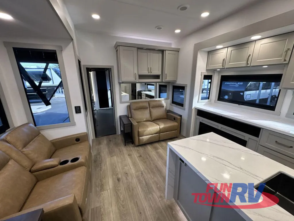 2026 Brinkley Model G 4170, Photos photo 31