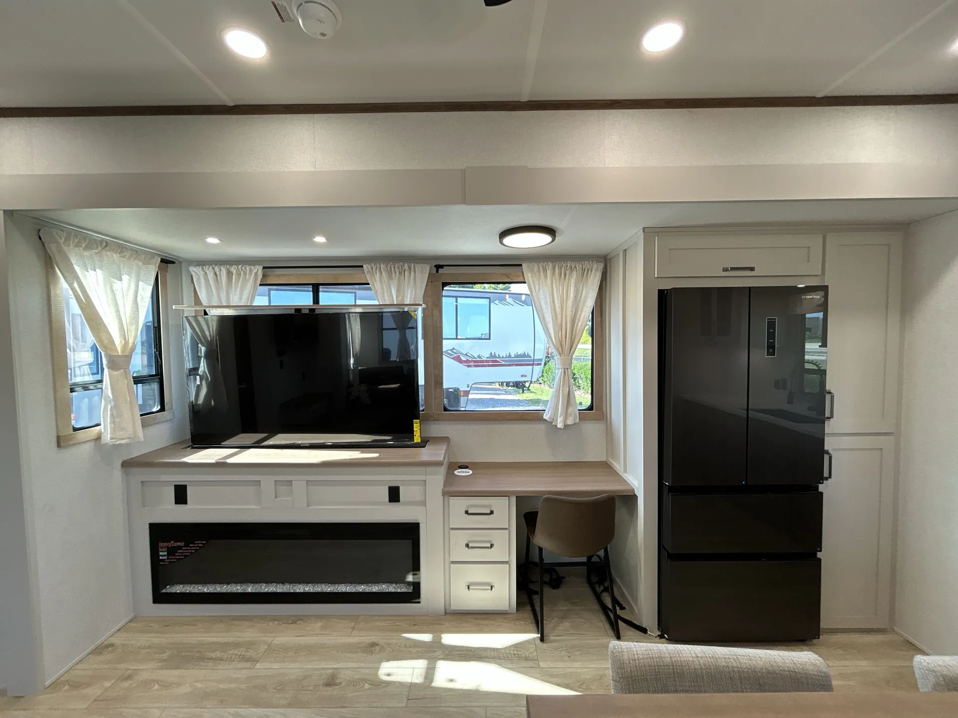2027 Forest River Mesquite 3850HBRK — backside