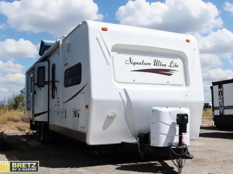 2011 Forest River RV Rockwood Signature Ultra Lite 8315BSS - Photo 2