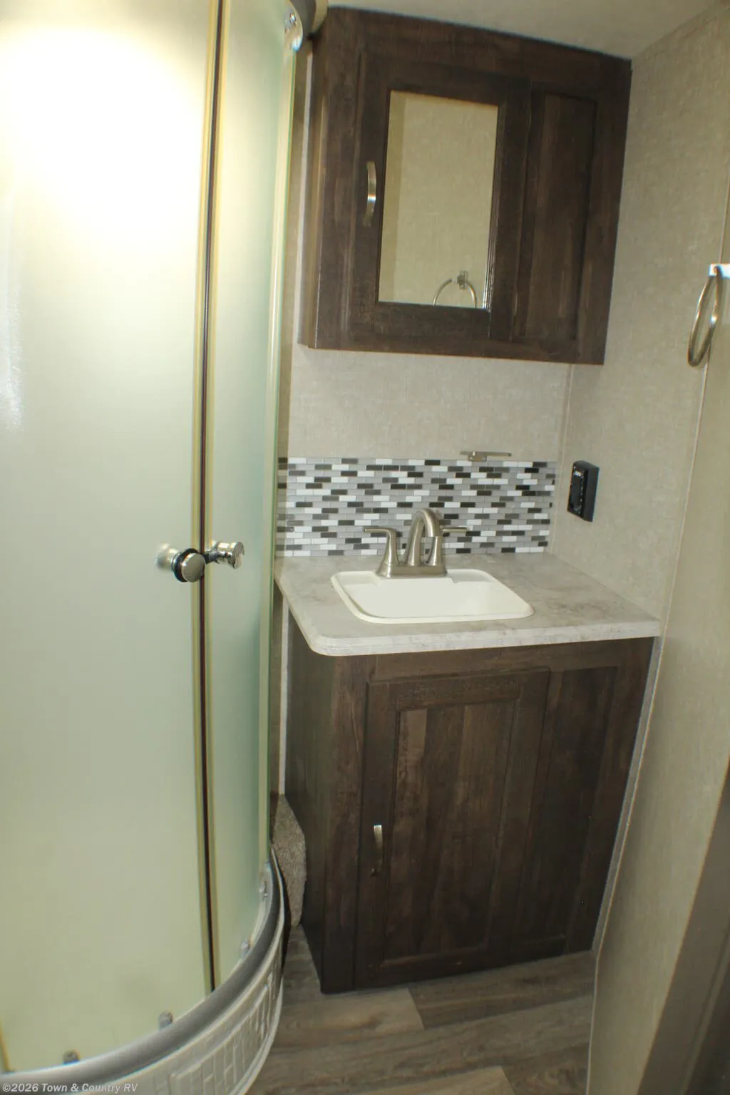 2018 Forest River Vibe 313BHS, Photos photo 24