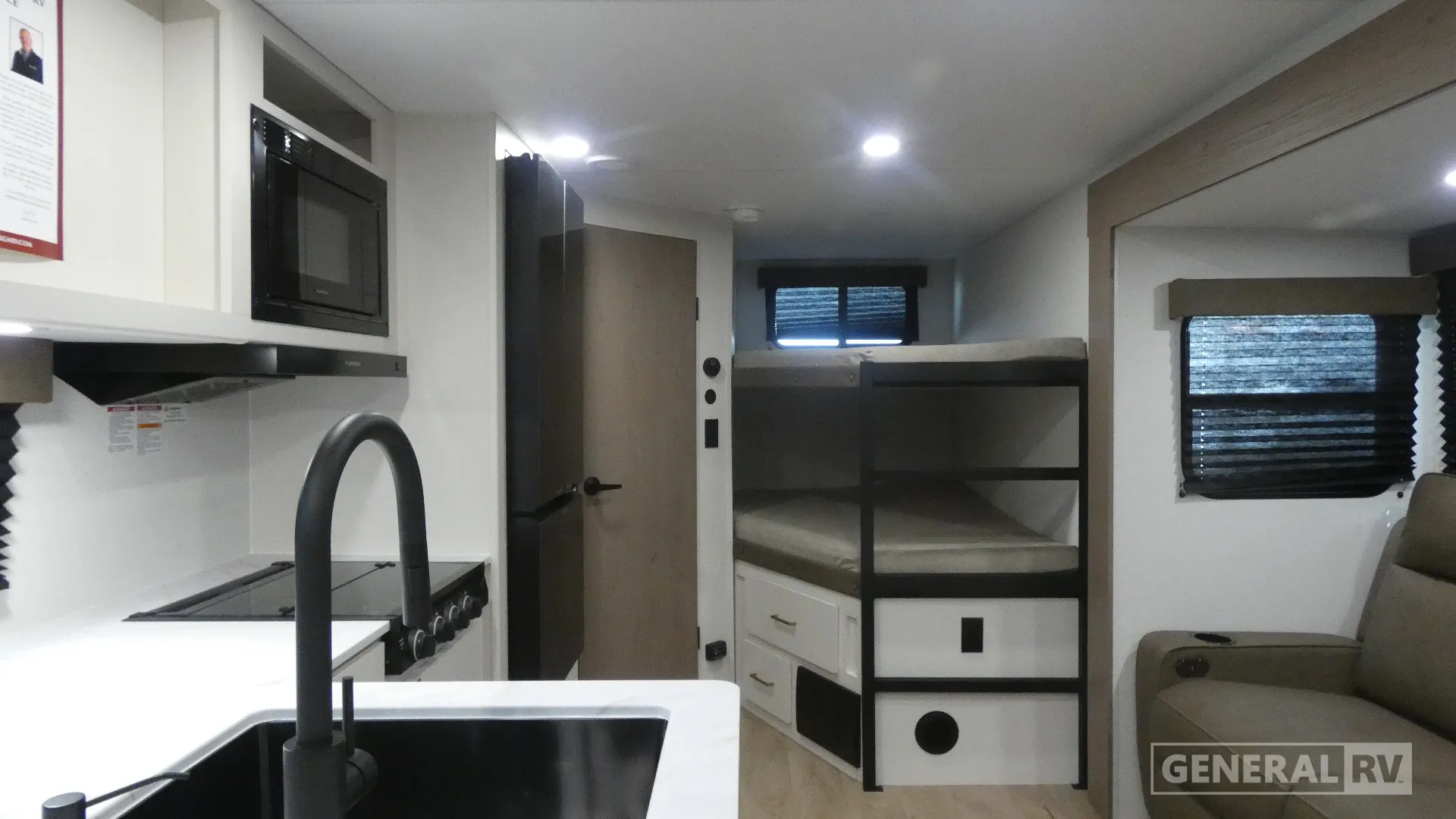 2027 Grand Design Transcend Xplor 23BHX - Photo 3