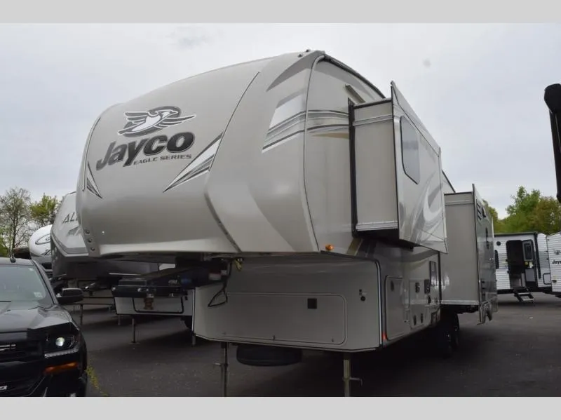 2019 Jayco Eagle HT 30.5CKTS - Photo 3