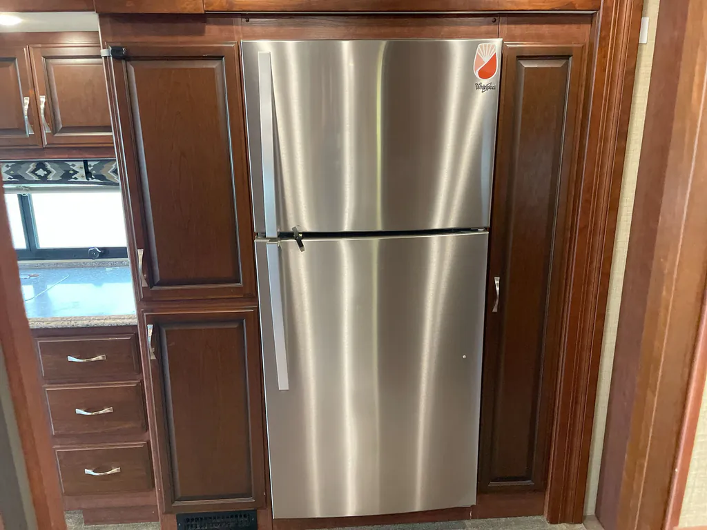 2017 Fleetwood Pace Arrow LXE 38F, Photos photo 8