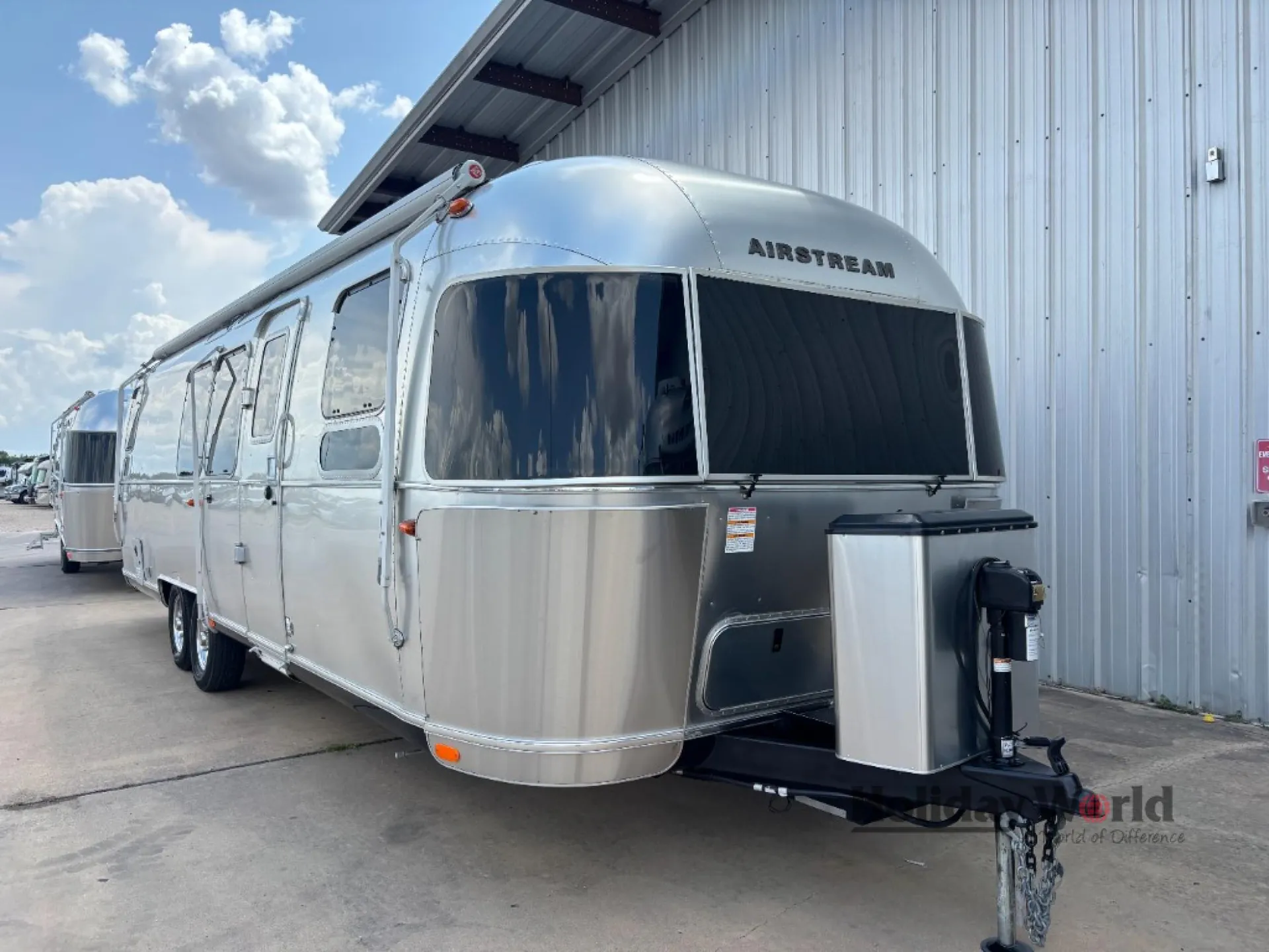 2023 Airstream Flying Cloud 30FB Office - Photo 2