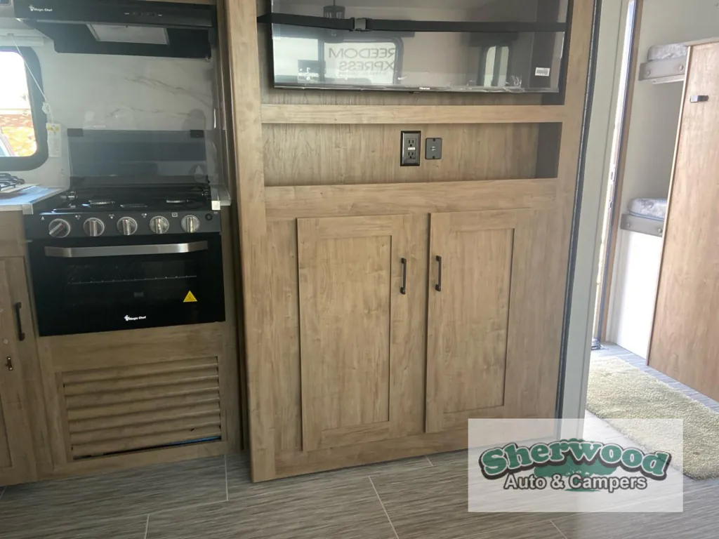 2024 Coachmen Freedom Express Ultra Lite 258BHS, Photos photo 17