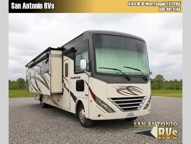 2019 Thor Motor Coach Hurricane 34R - Photo 2