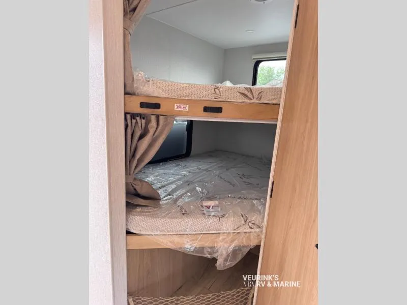 2026 Winnebago Thrive 28BHS - Photo 4