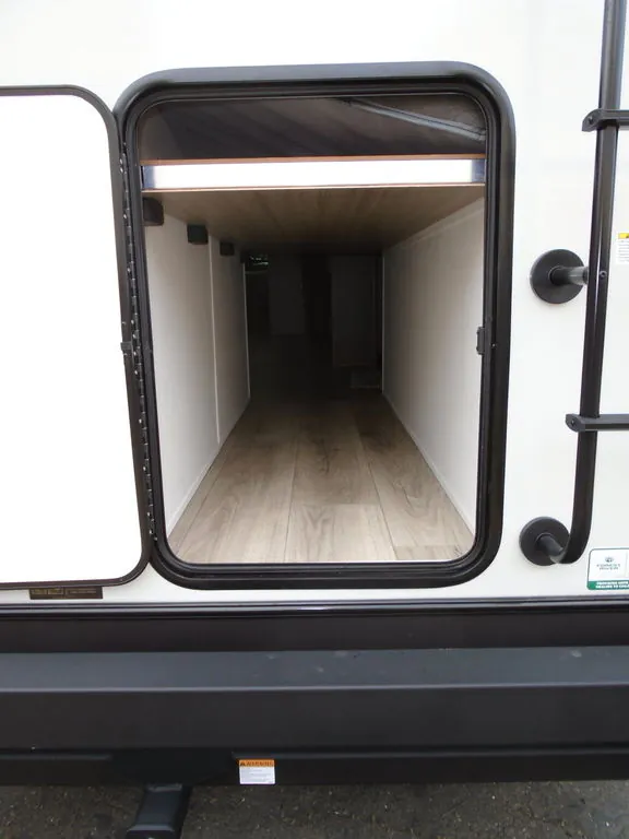 2027 Forest River Rockwood Ultra Lite 2706BH — Photo 7