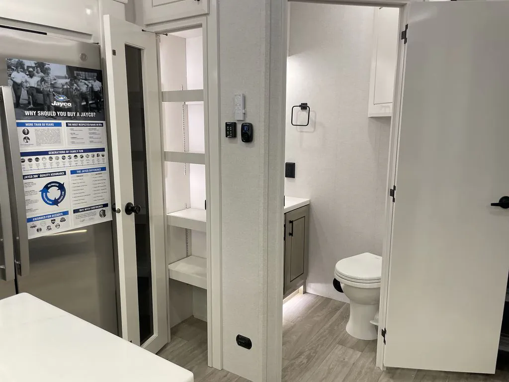 2027 Jayco Pinnacle 36FBTS, Photos photo 21