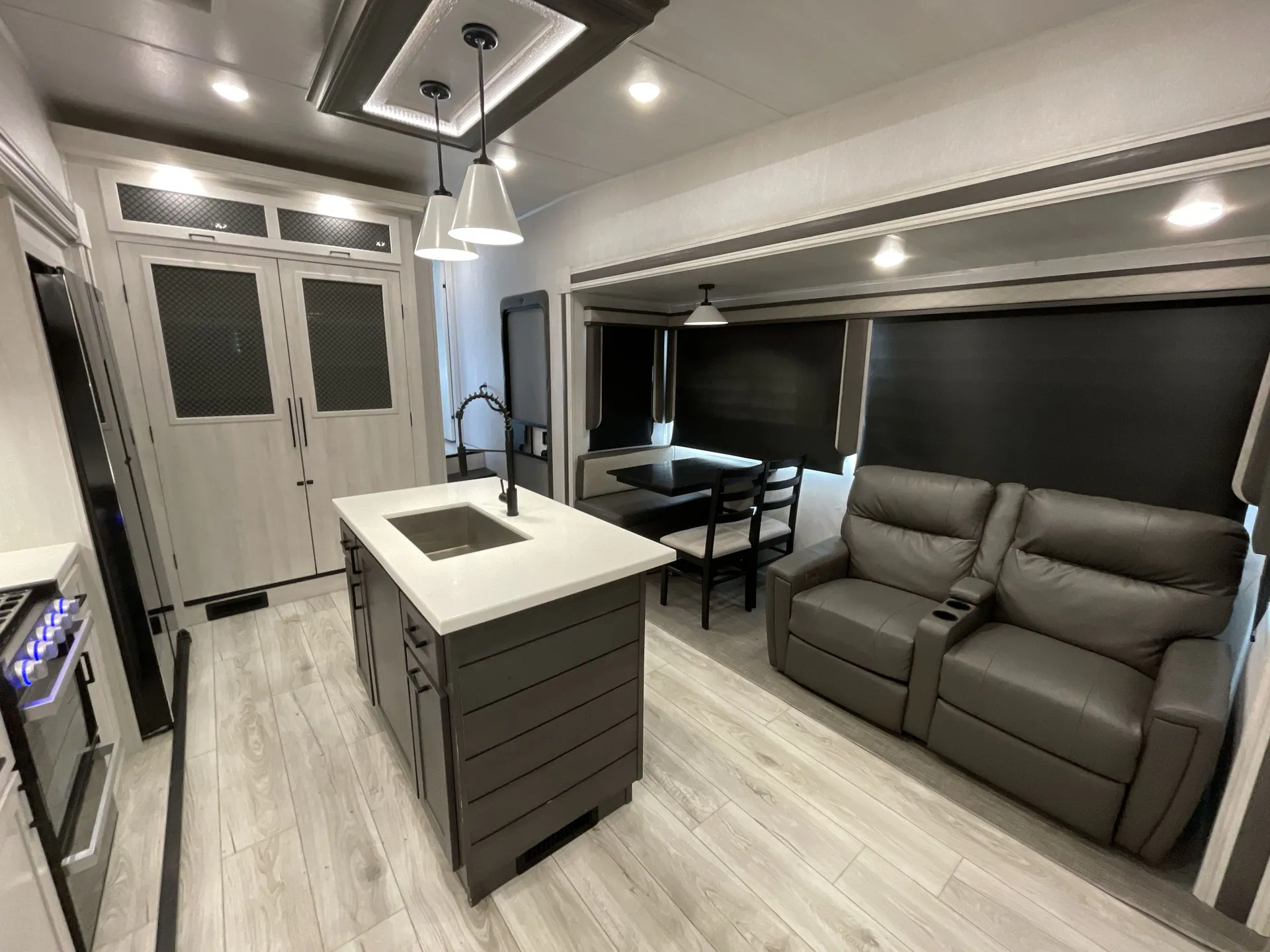 2023 East to West Ahara 378BH-OK — living area main