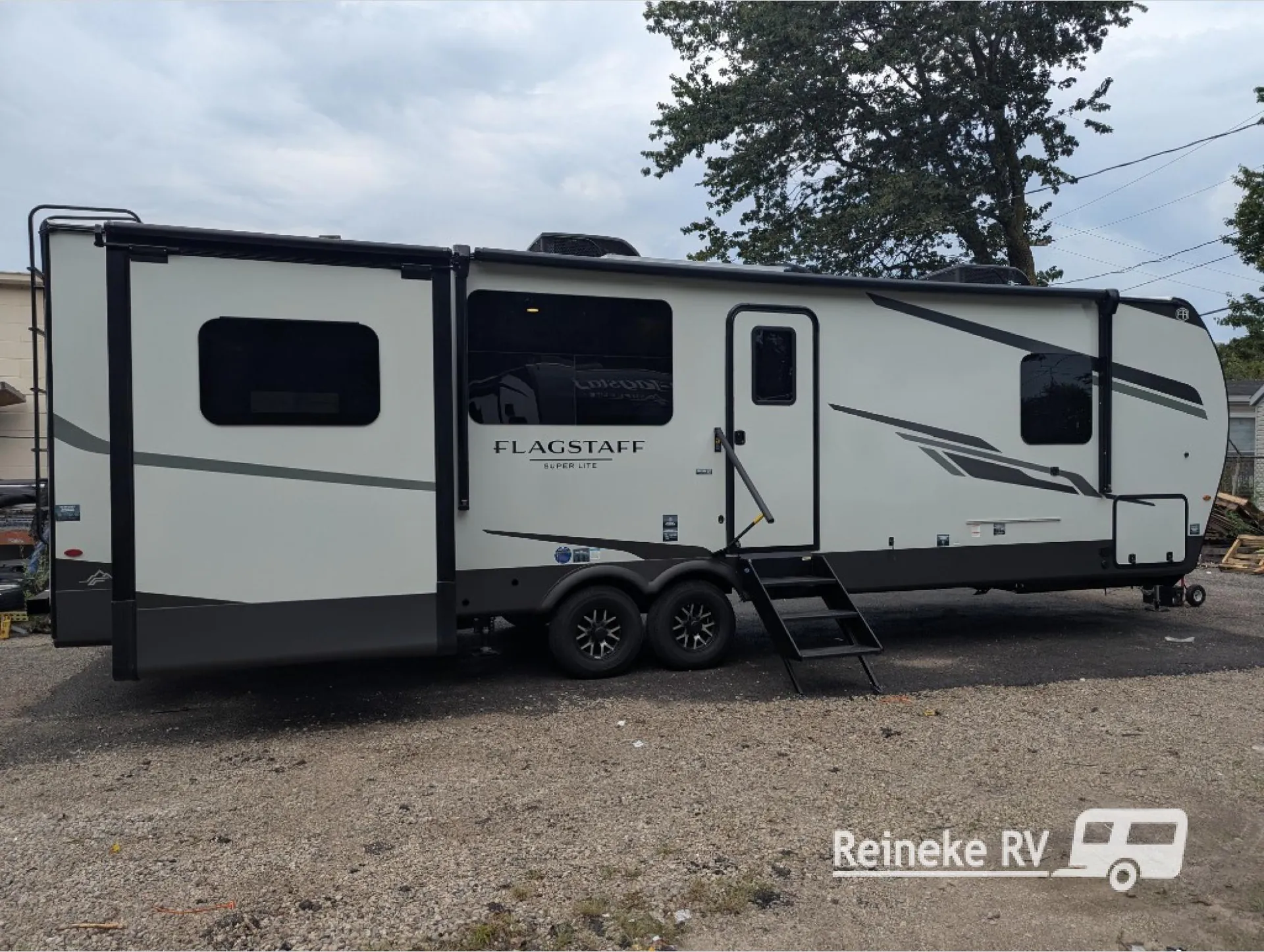 2027 Forest River Flagstaff Super Lite 29FBRL - Photo 2