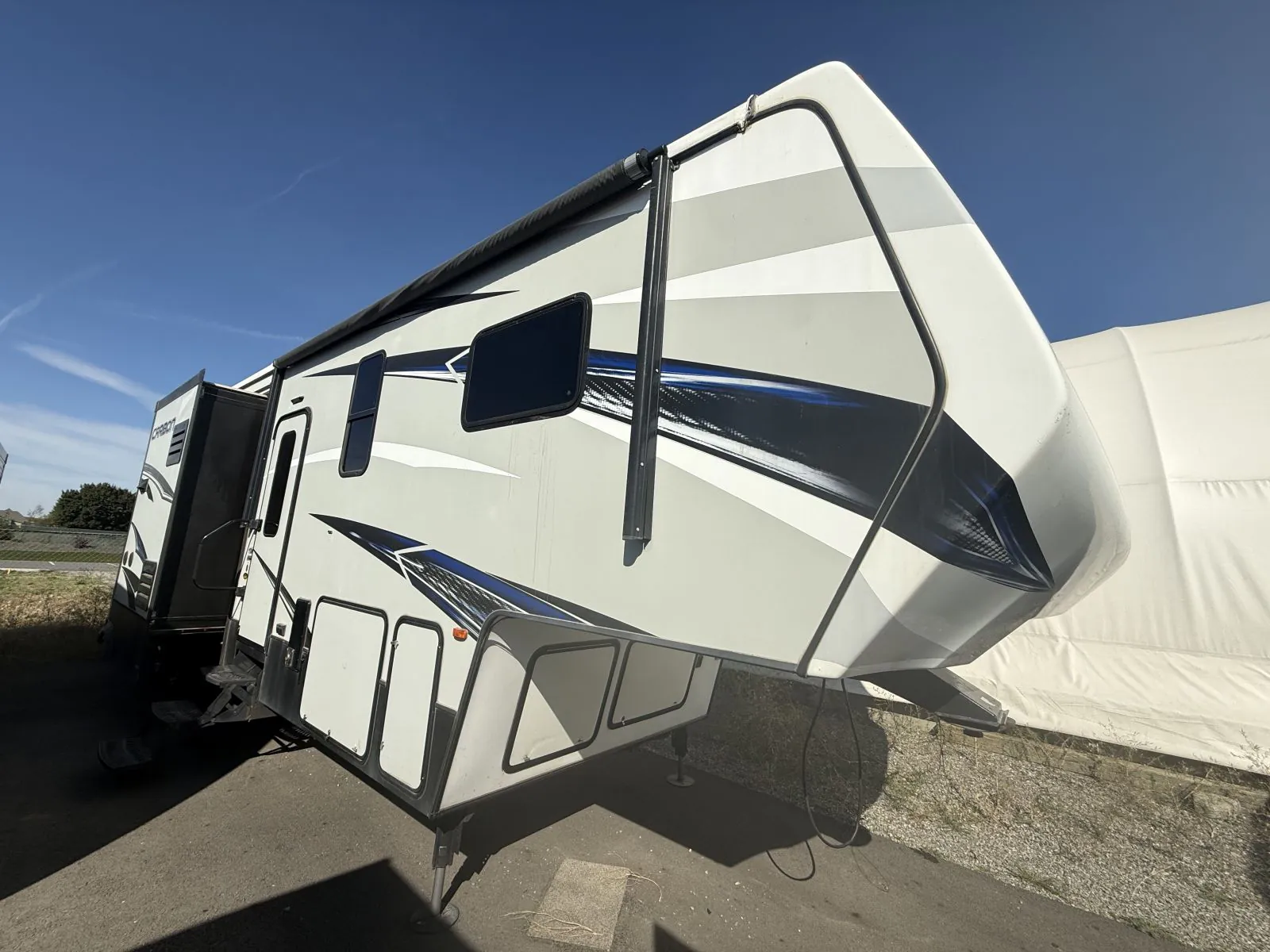 2016 Keystone Carbon 347 - Photo 2