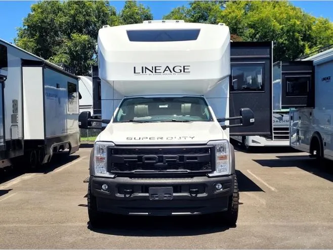 2026 Grand Design Lineage Series F 31ZW - Photo 3