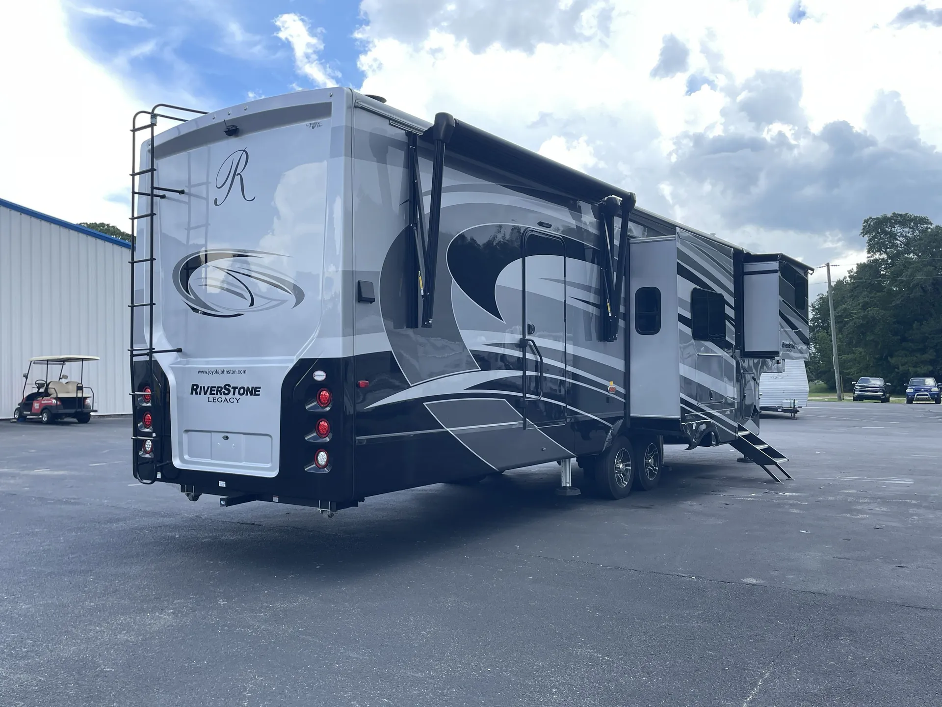 2023 Forest River RiverStone 391FSK — campside