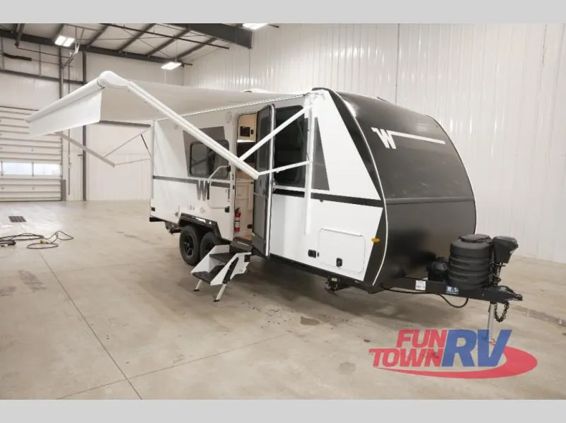 2026 Winnebago Micro Minnie 2108DS - Photo 2