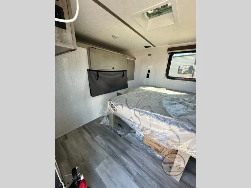 2026 Sunset Park RV SunRay 119 - Photo 4