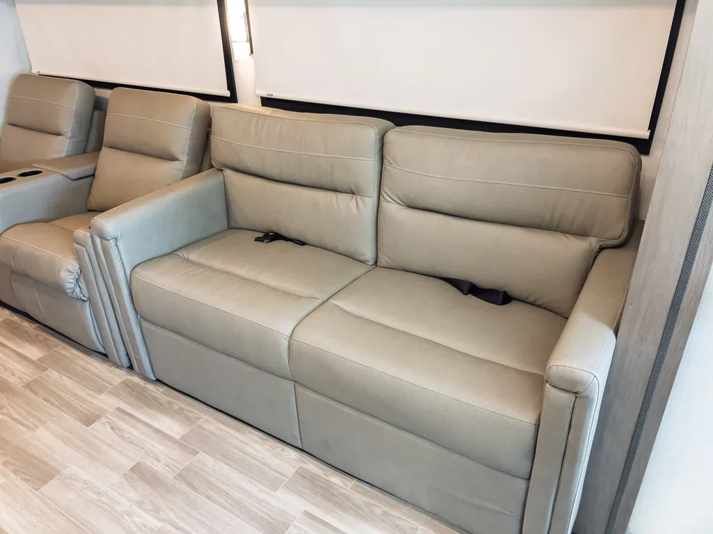 2027 Thor Motor Coach Windsport 36H, Photos photo 8