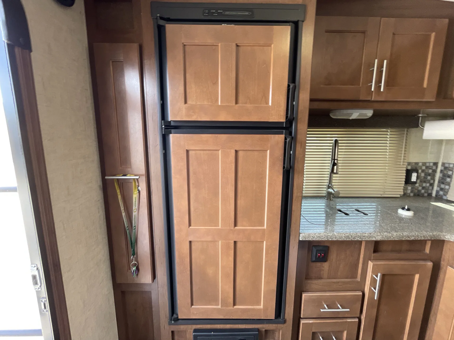 2015 Forest River Wildcat Maxx 24RG dealer photo 5 from Camping World