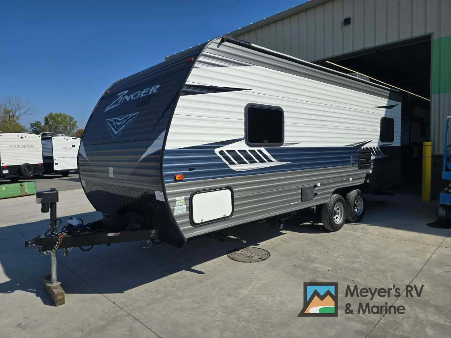 2019 CrossRoads Zinger 211RD - Photo 3