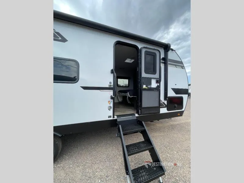 2026 Venture RV Stratus 221VRK - Photo 4