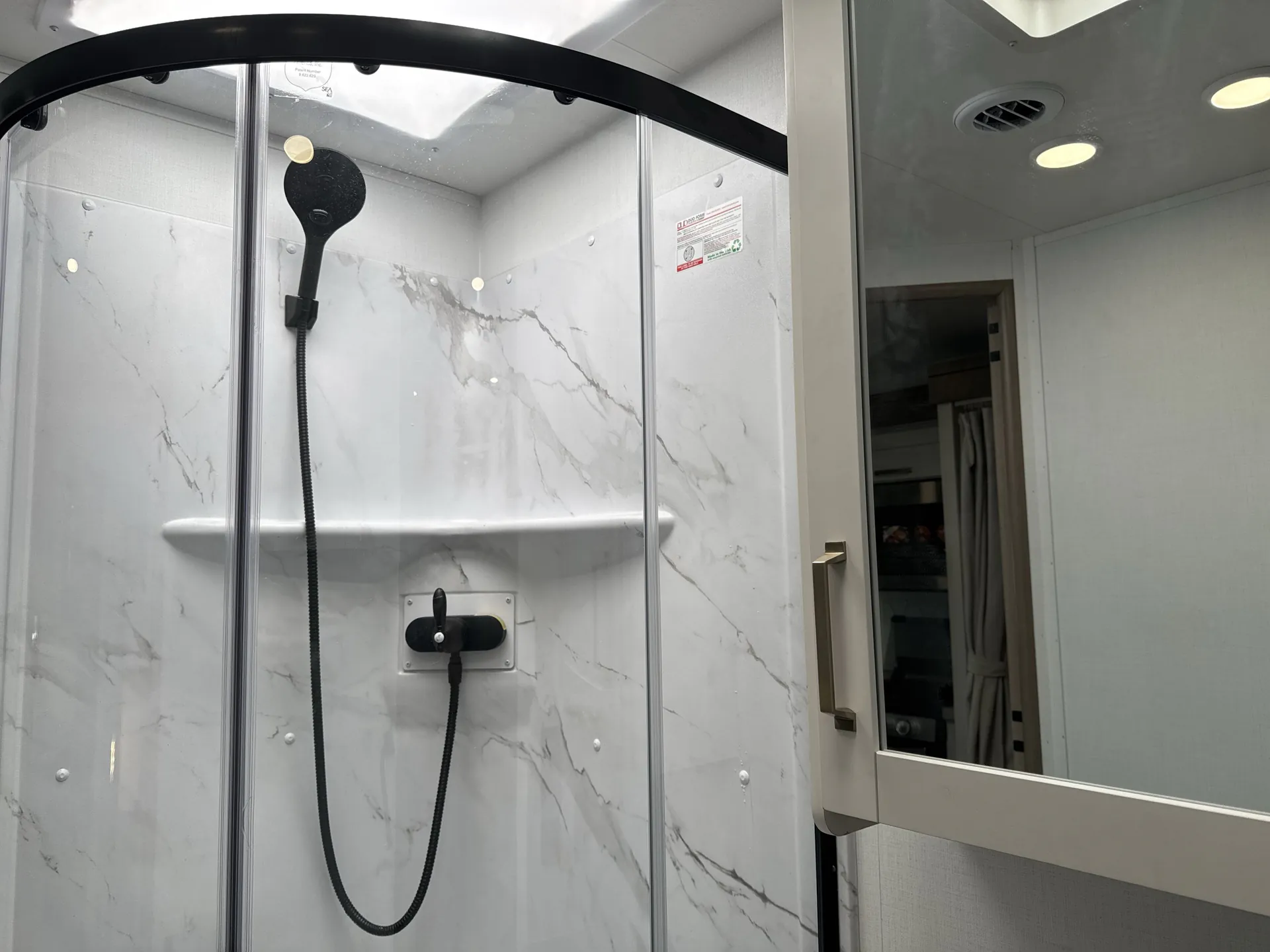 2027 Jayco Alante 29F — bathroom