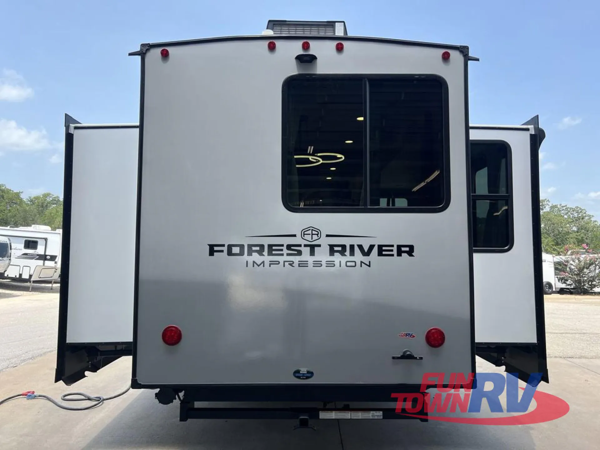 2027 Forest River Impression 360MYR — Photo 6