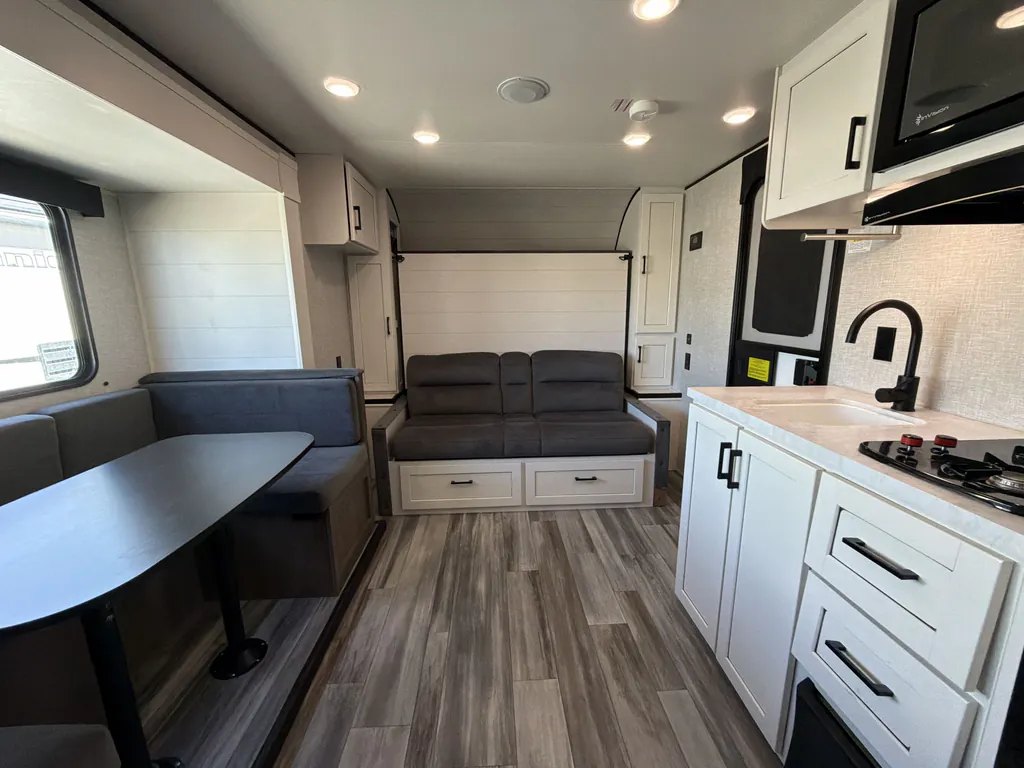 2025 Jayco Jay Flight SLX 197MBW, Photos photo 3