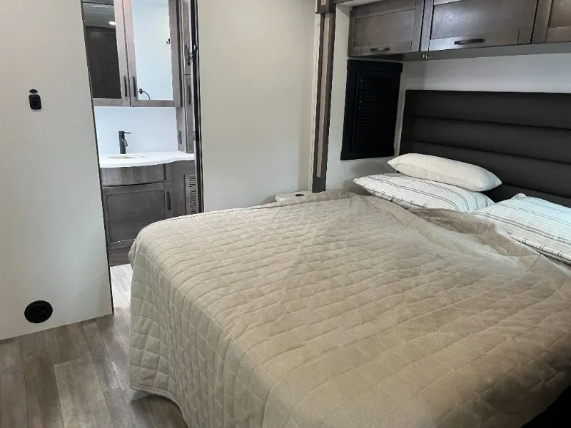 2026 Entegra Coach Vision XL 36C, Photos photo 14