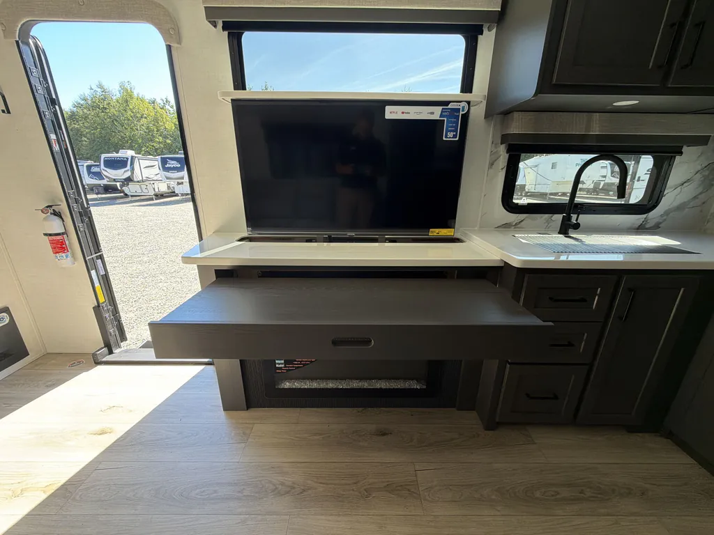 2027 Forest River Flagstaff Super Lite 27RKS, Photos photo 14