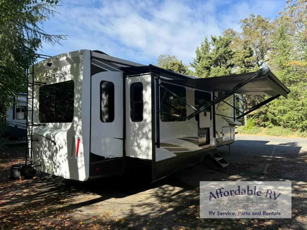 2022 Forest River Cardinal Luxury 380RLX, Photos photo 4