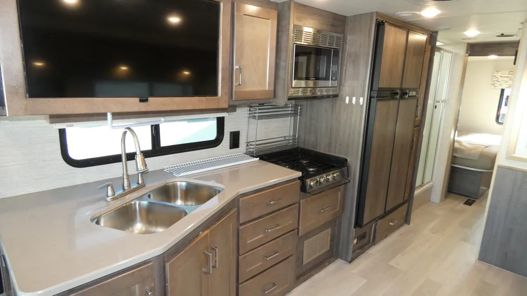 2022 Winnebago Vista 32M, Photos photo 6