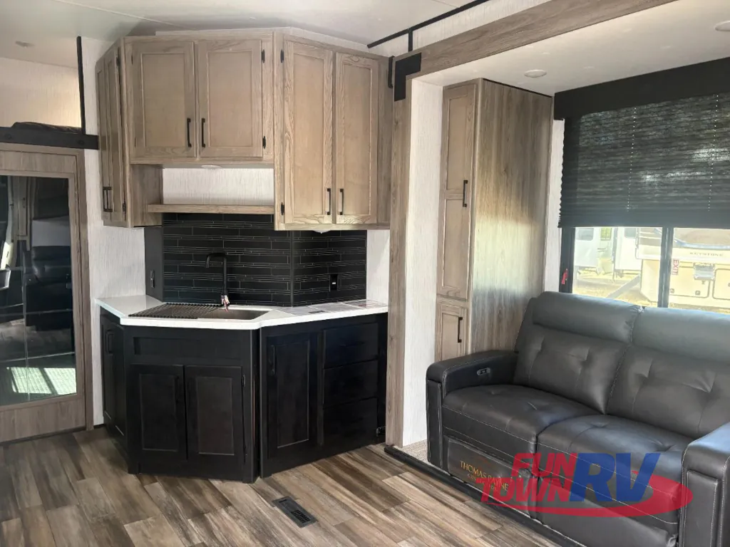 2022 Heartland Gravity 3550, Photos photo 7