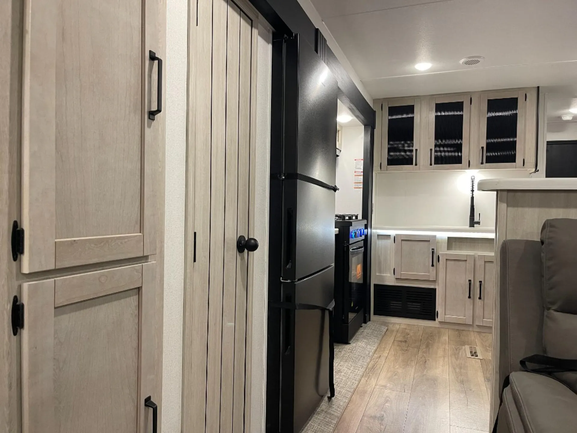2027 Forest River Puma Vista 38DEN — Photo 7
