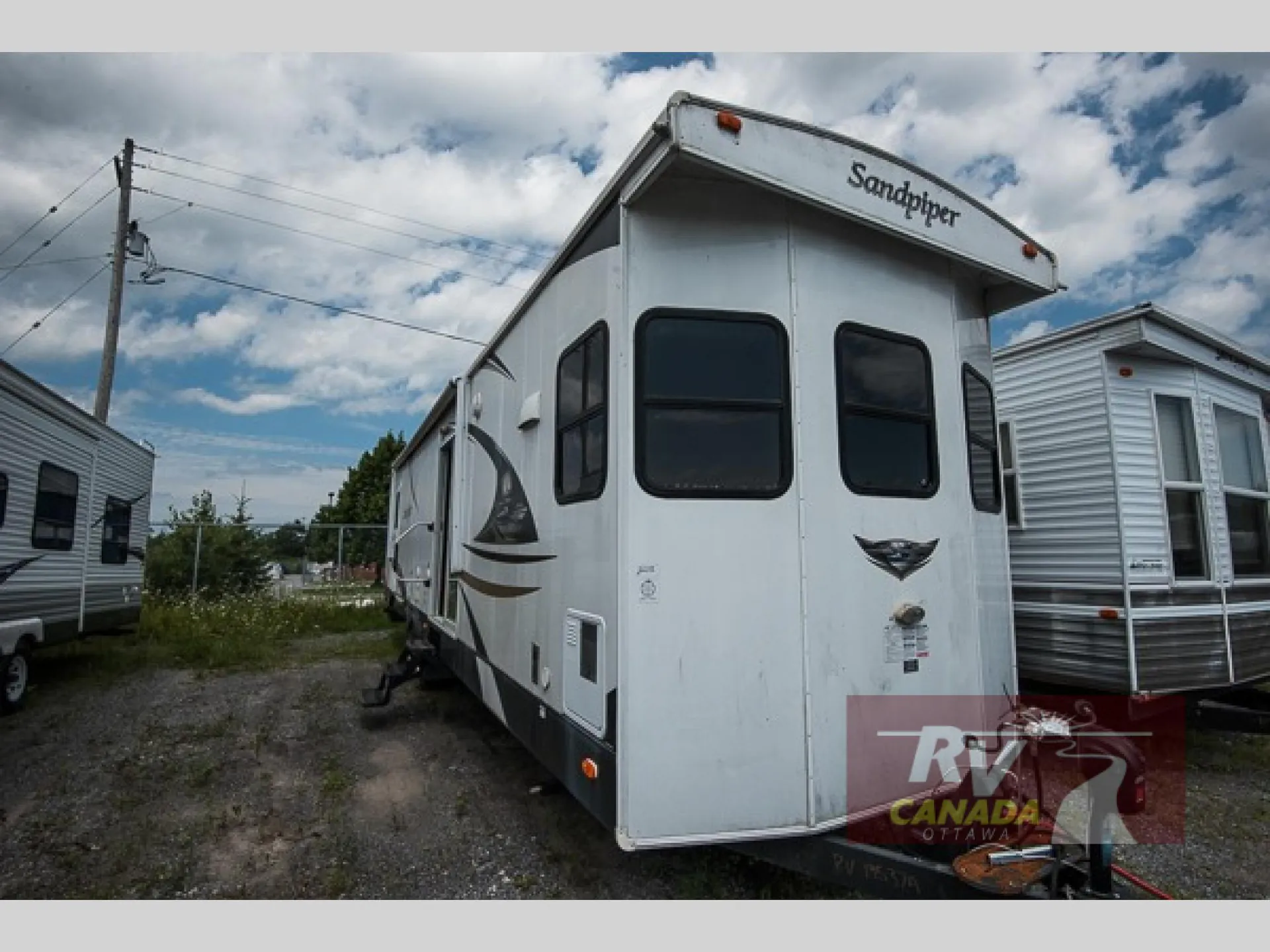 2014 Forest River Sandpiper Destination 392FK - Photo 2