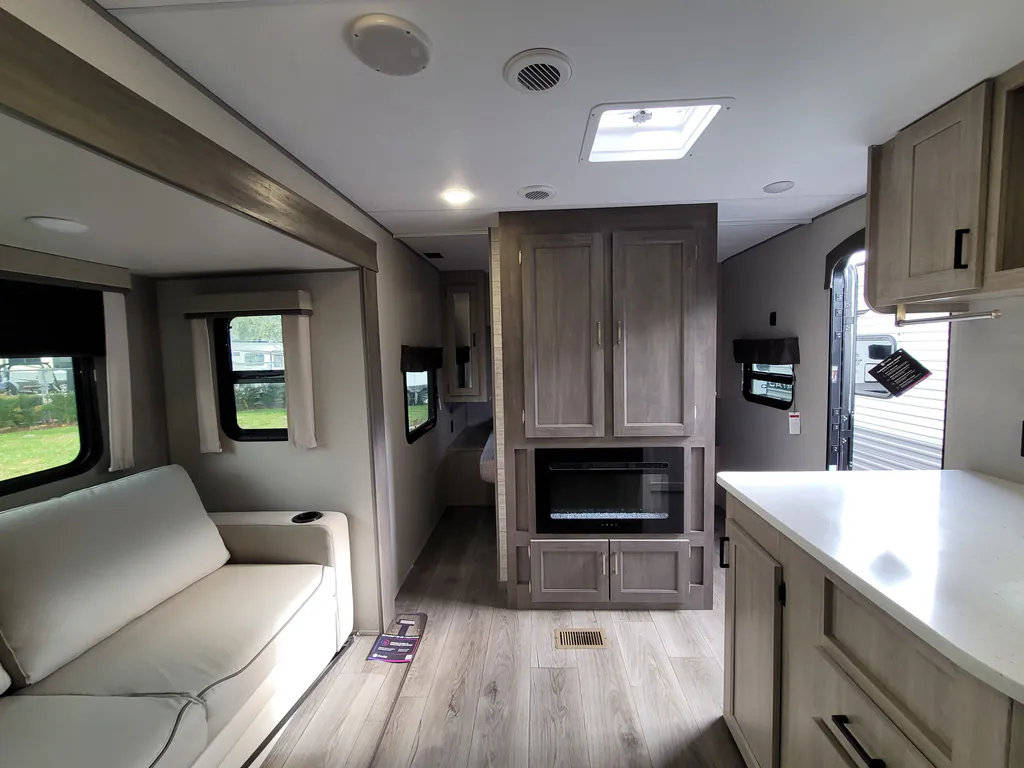 2026 Coachmen Catalina Legacy Edition 243RBS, Photos photo 19