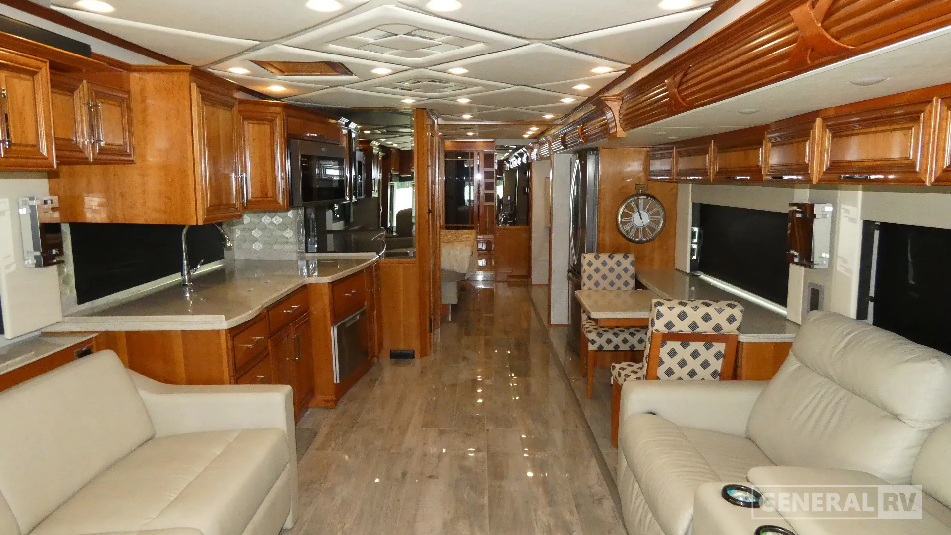 2020 Newmar Mountain Aire 4543 - Photo 3