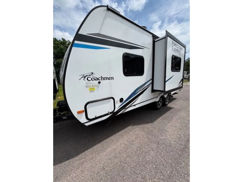 2022 Coachmen Freedom Express Ultra Lite 192RBS - Photo 4