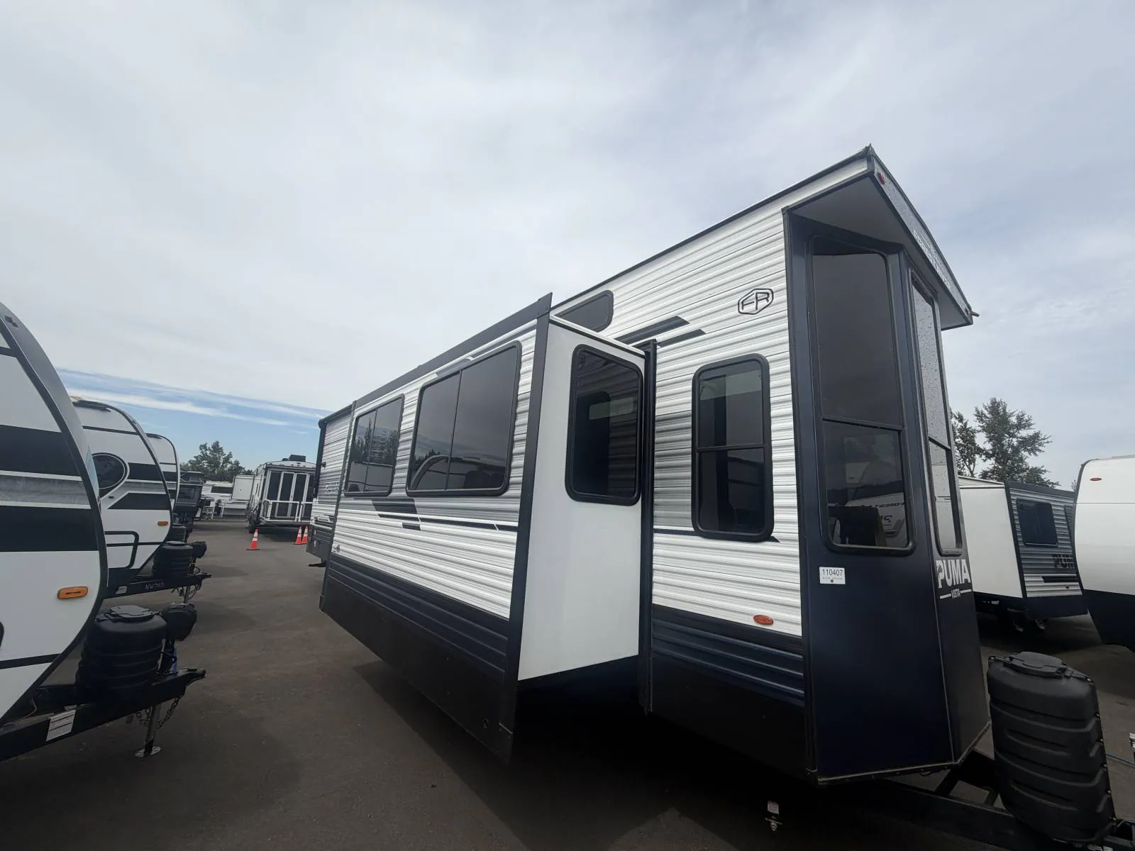 2027 Forest River Puma Vista 38VFL - Photo 3