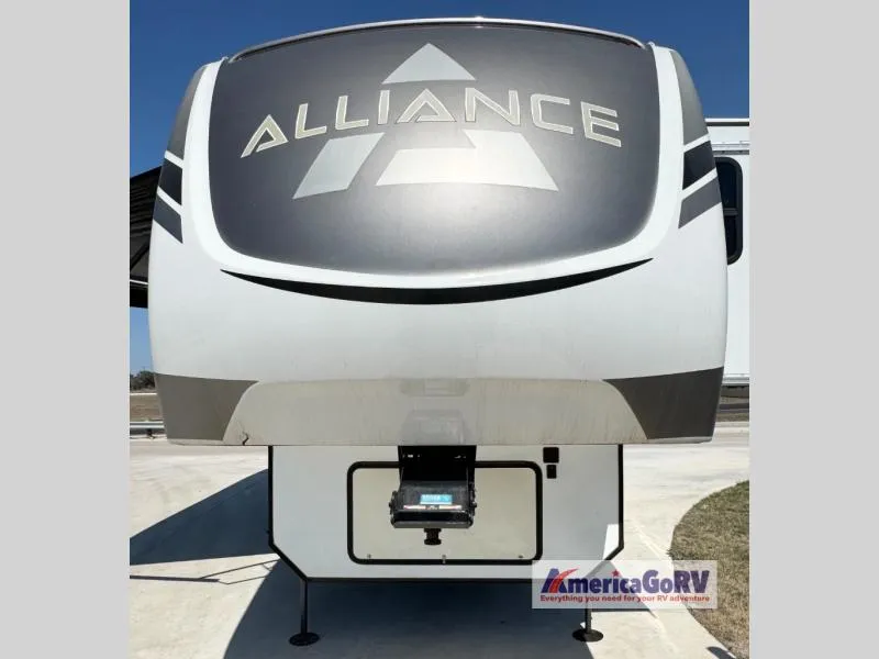 2021 Alliance RV Paradigm 365RD - Photo 4