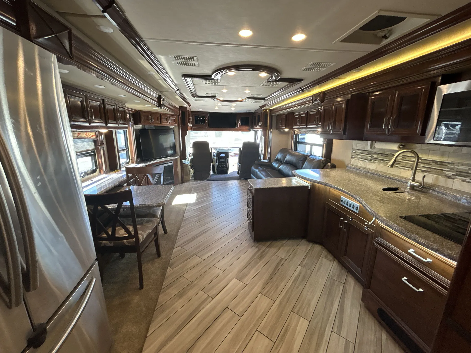 2016 American Coach American Revolution 42G — living area main