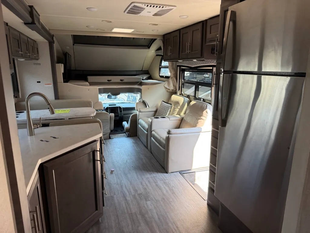2023 Thor Motor Coach Magnitude RS36, Photos photo 23