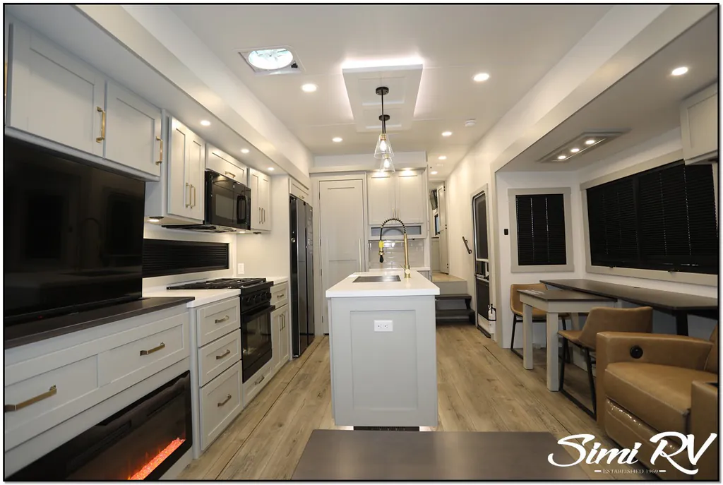 2026 Brinkley Model Z 3600, Photos photo 18