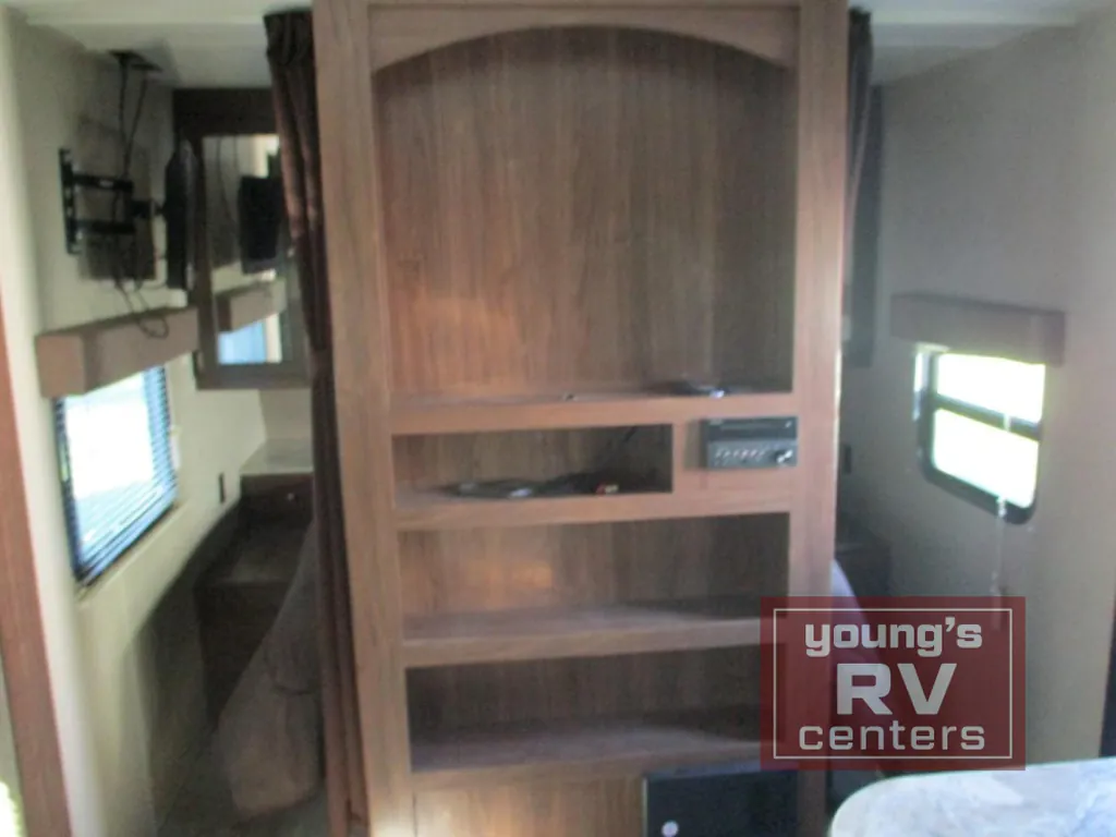 2018 Dutchmen Coleman Lantern 263BH, Photos photo 15