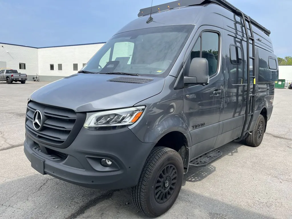 2027 Tiffin GH1 SE 19 SBV - Photo 3
